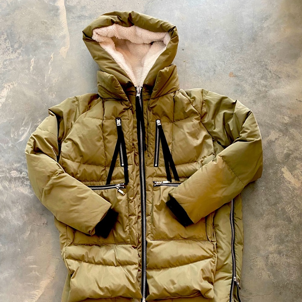 Amazon Orolay Puffer (The infamous Amazon coat)